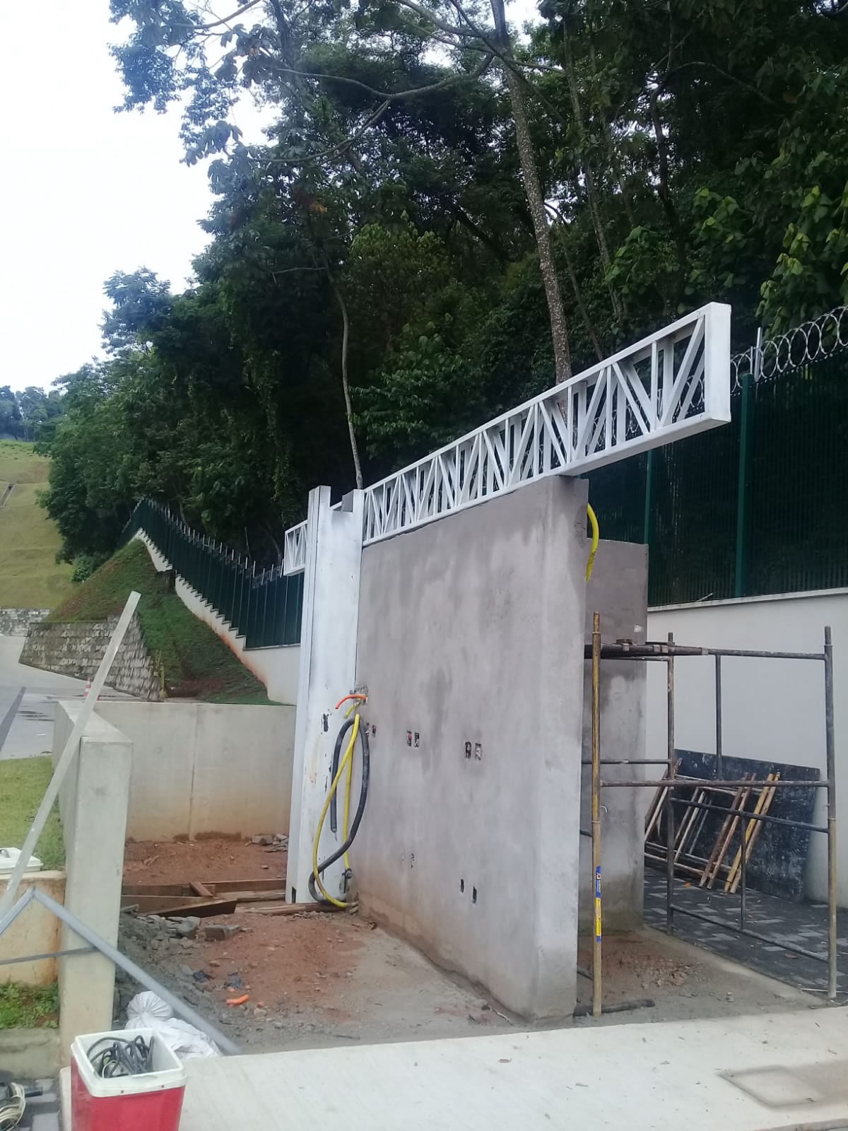 serralheria, estruturas metálicas, portões em Atibaia e Região